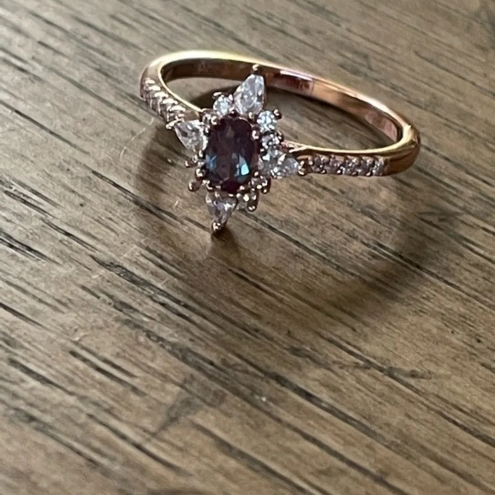 Alexandrite and Zircon Rose Gold Ring - Picture 11 of 15